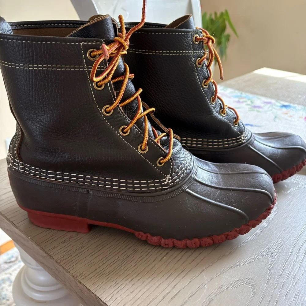 LL Bean Men’s Classic Waterproof Duck Boots in Dark Brown with Red Sole - Picture 2 of 4